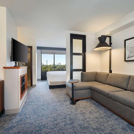 Hyatt Place Tampa Busch Gardens Екстер'єр фото