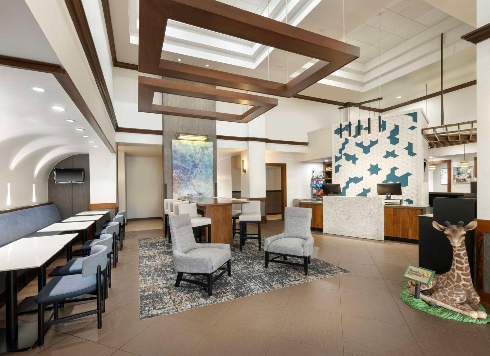 Hyatt Place Tampa Busch Gardens Екстер'єр фото