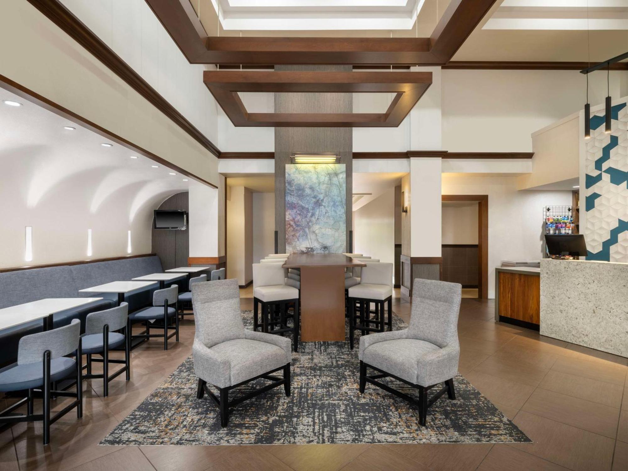 Hyatt Place Tampa Busch Gardens Екстер'єр фото