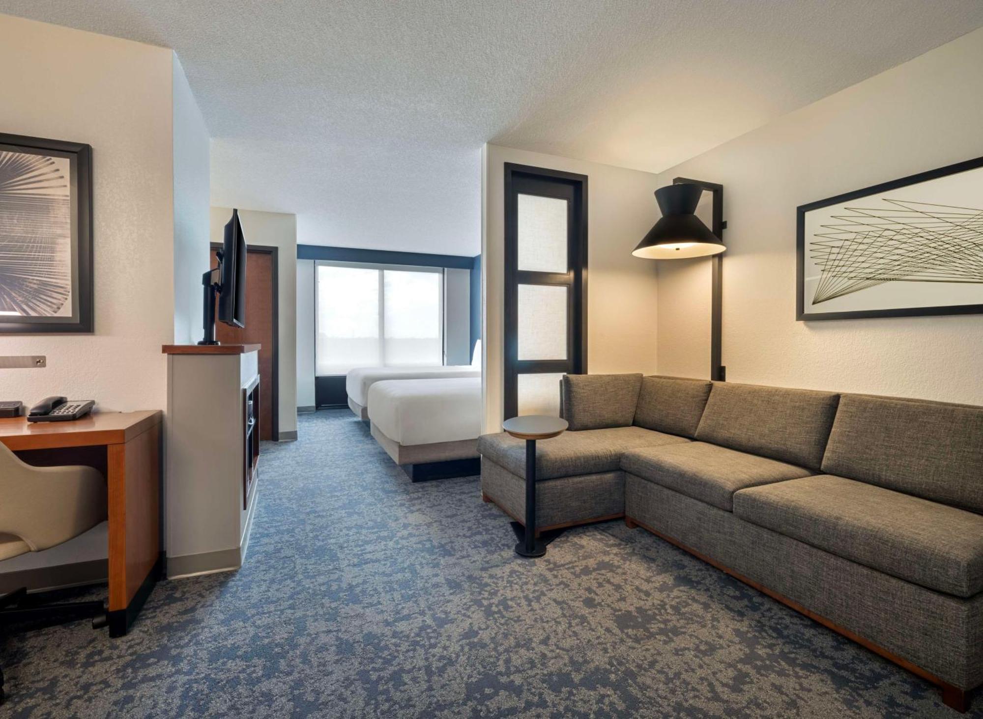 Hyatt Place Tampa Busch Gardens Екстер'єр фото