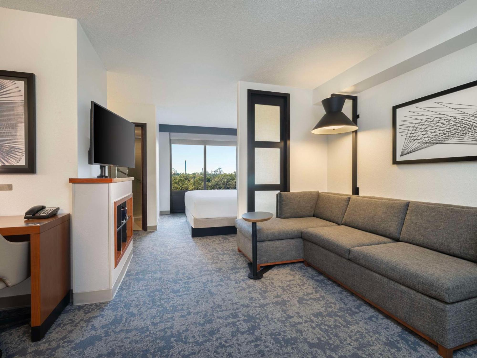 Hyatt Place Tampa Busch Gardens Екстер'єр фото