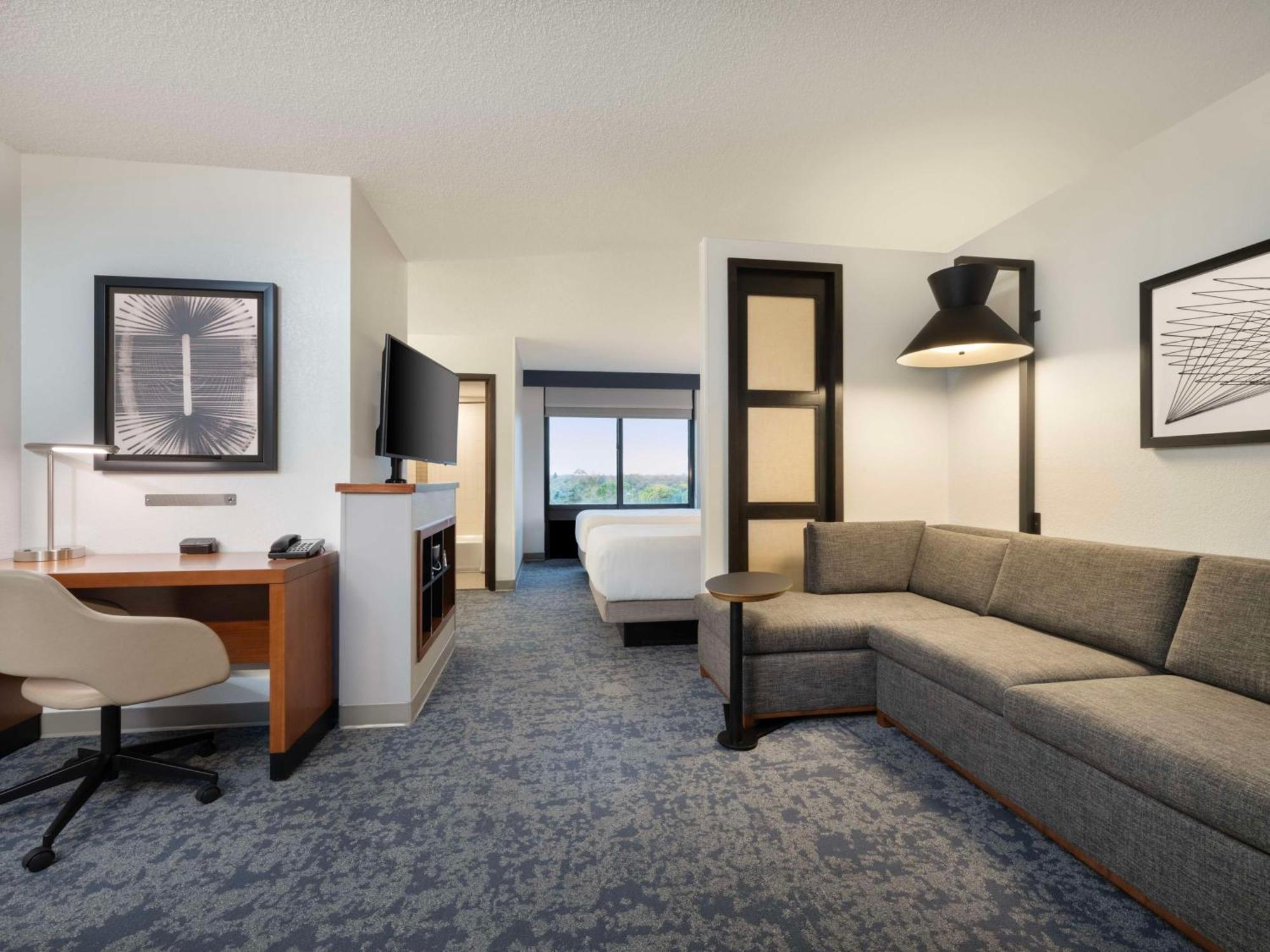 Hyatt Place Tampa Busch Gardens Екстер'єр фото